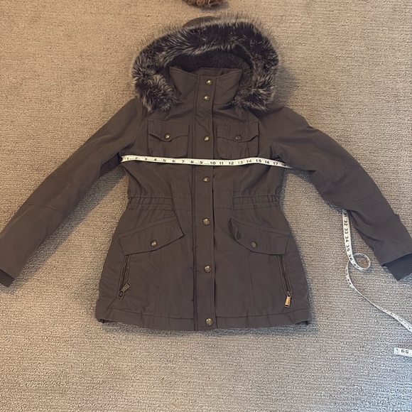 Jacket - Picture 8 of 9